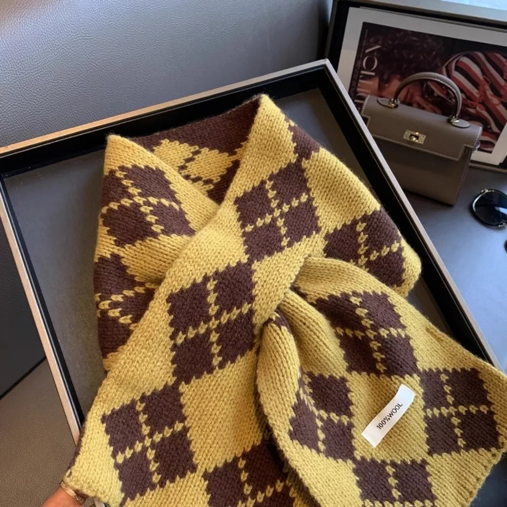 Argyle Pattern Warm Winter Scarf, image 3