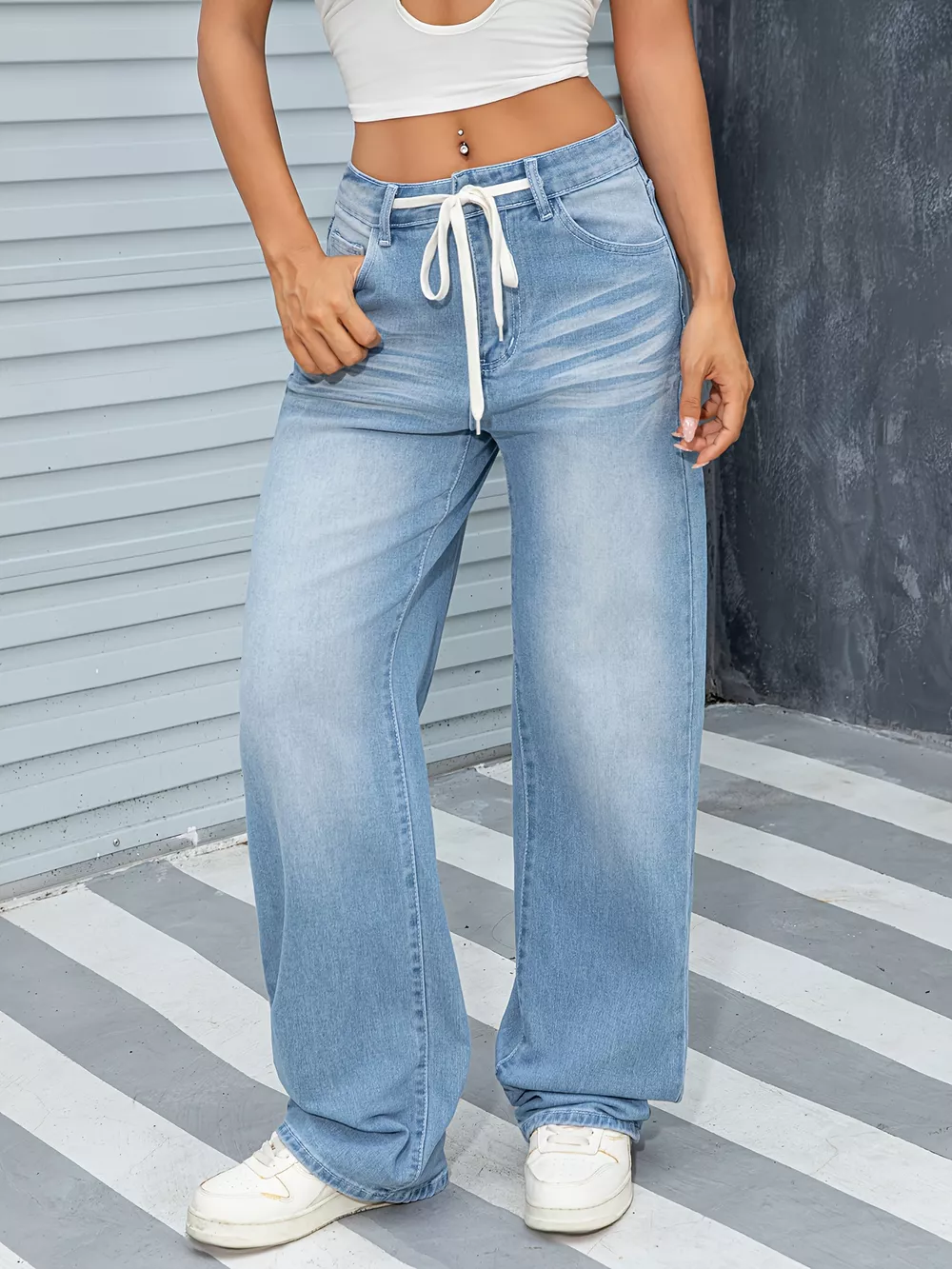Wide Leg Washed Jeans