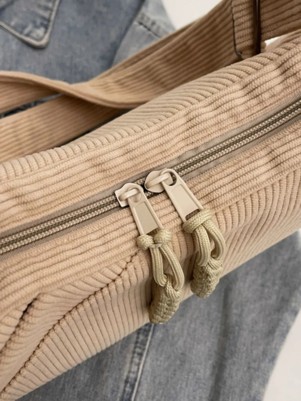 Ribbed Adjustable Strap Shoulder Bag, image 3