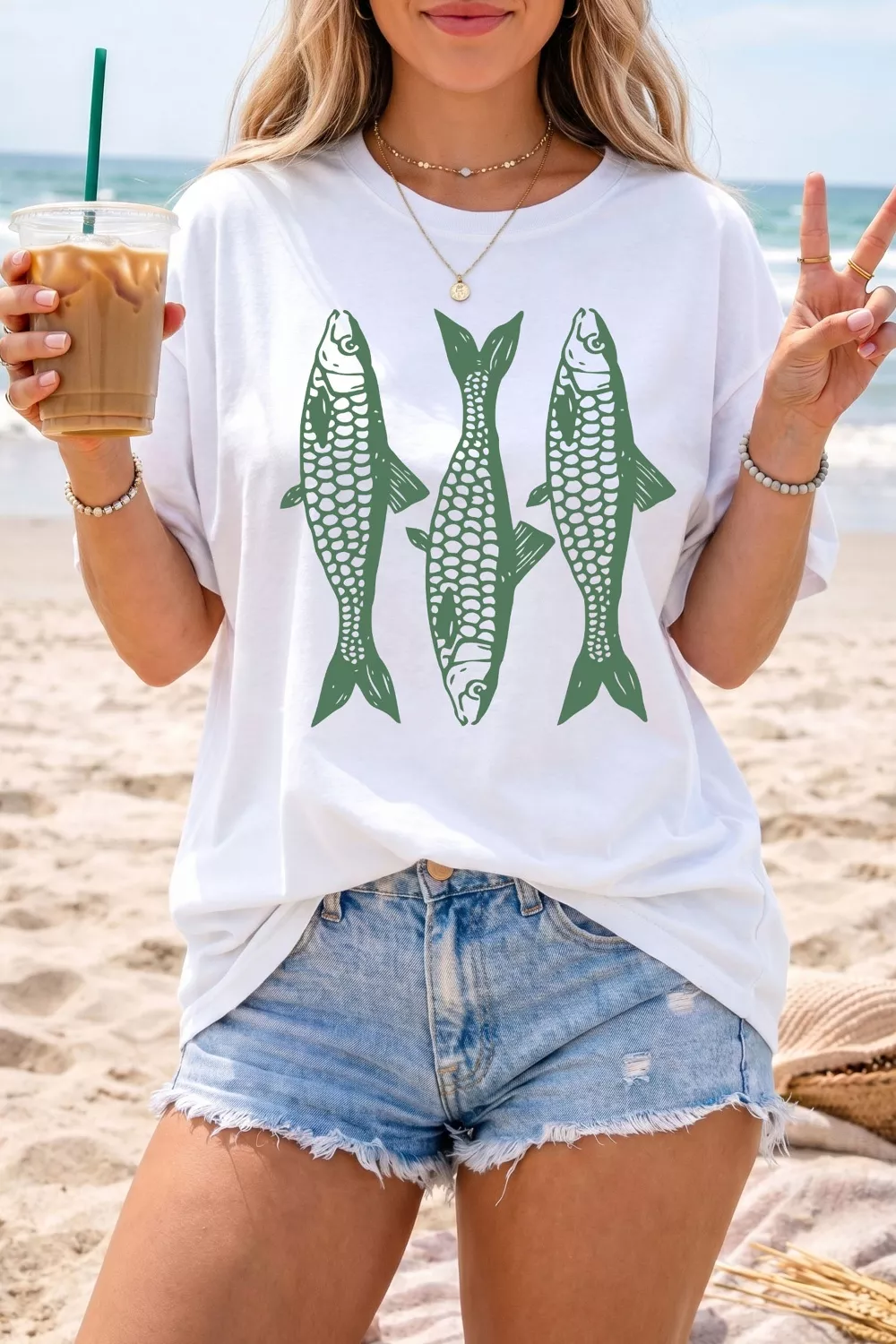 Full Size Unique Fish Graphic Casual Round Neck Tee Plus Size, image 4