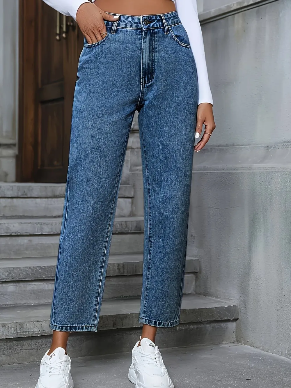Pocketed Straight Leg Jeans, image 7