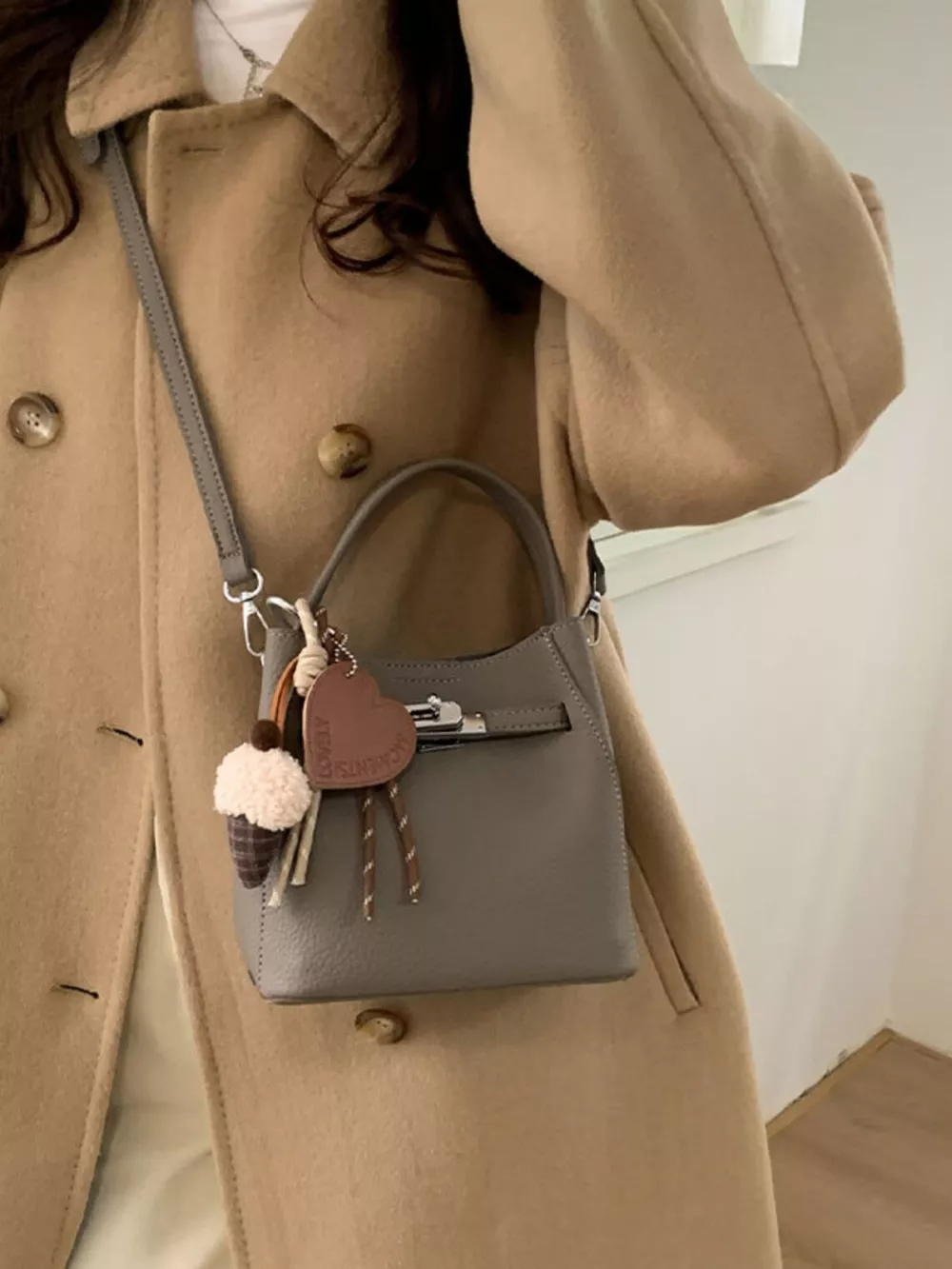 Lock Detail Crossbody Bag, image 4