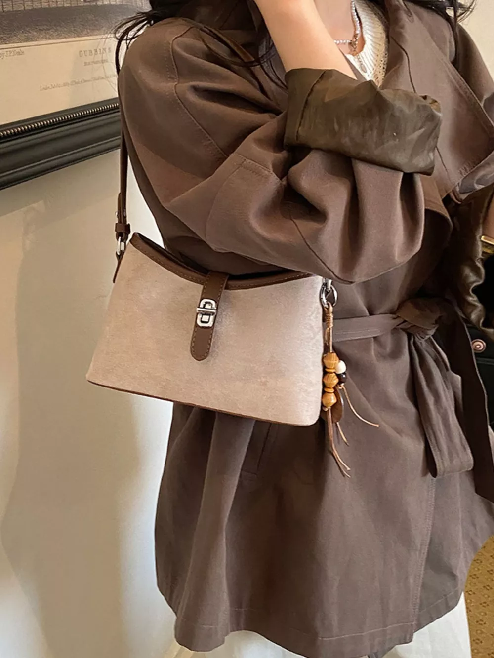 Vintage Buckle Detail Shoulder Bag, image 12