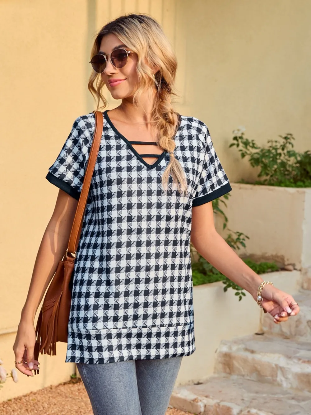 Houndstooth V-Neck Short Sleeve T-Shirt, image 3