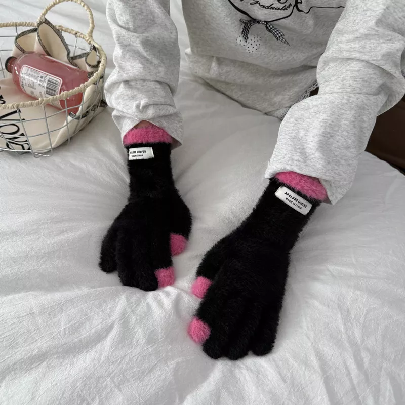 Warm Plush Contrast Knitted Gloves