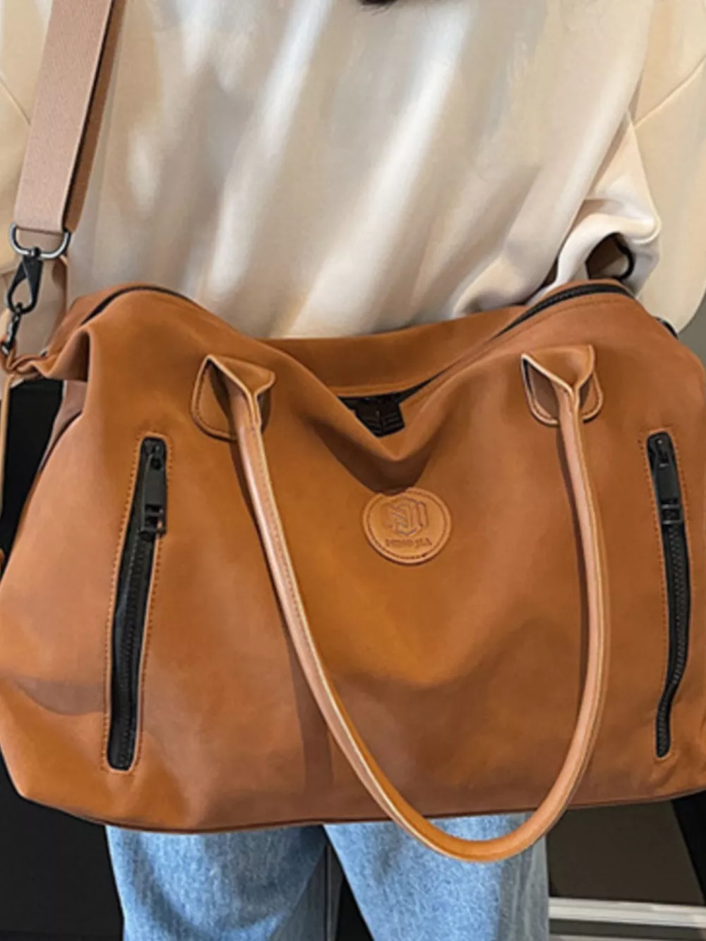 Adjustable Shoulder Strap Travel Duffel Bag, image 7