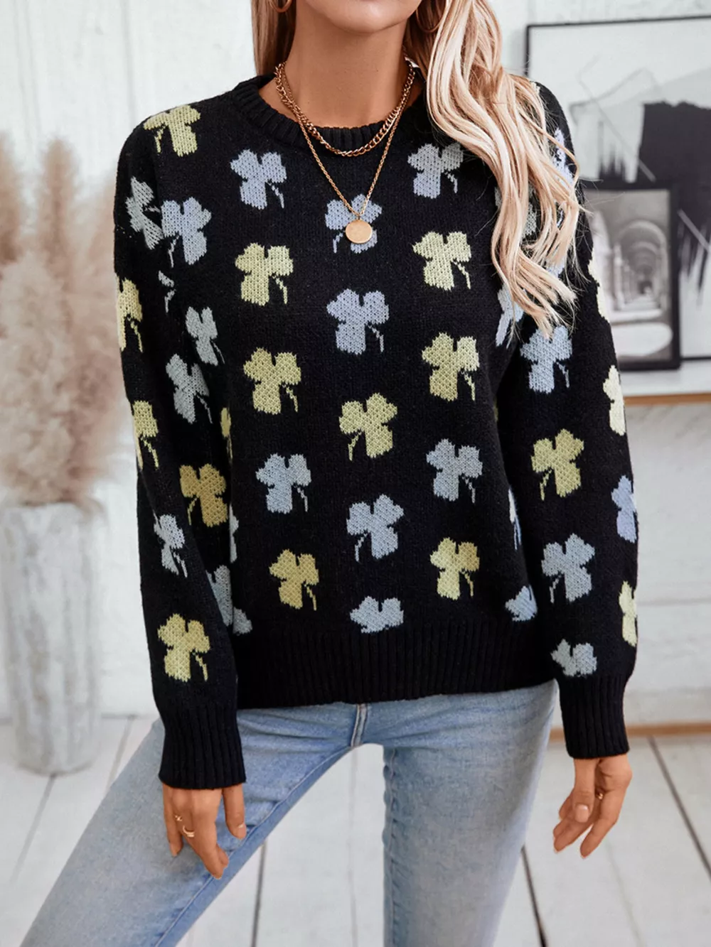 Clover Round Neck Long Sleeve Sweater, image 2
