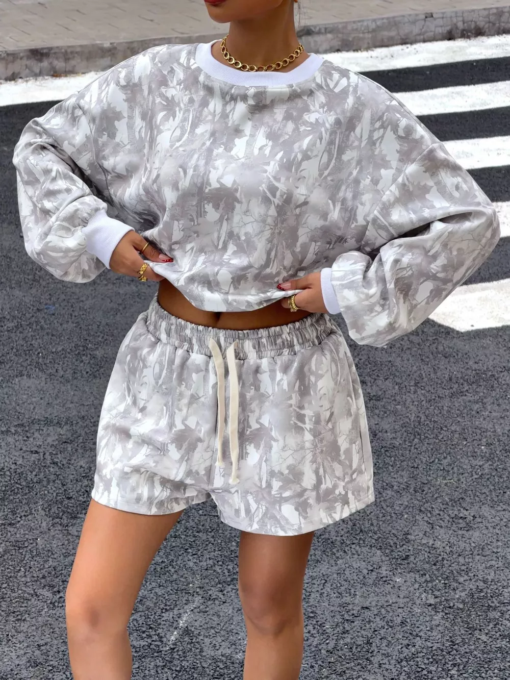 Round Neck Long Sleeve Top & Shorts Set, image 2