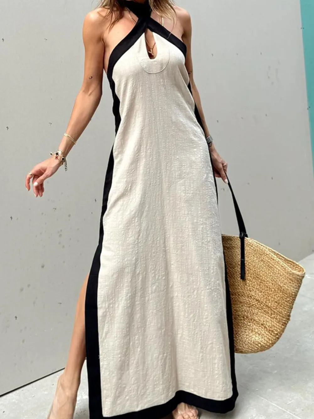 Contrast Halter Sleeveless Maxi Dress