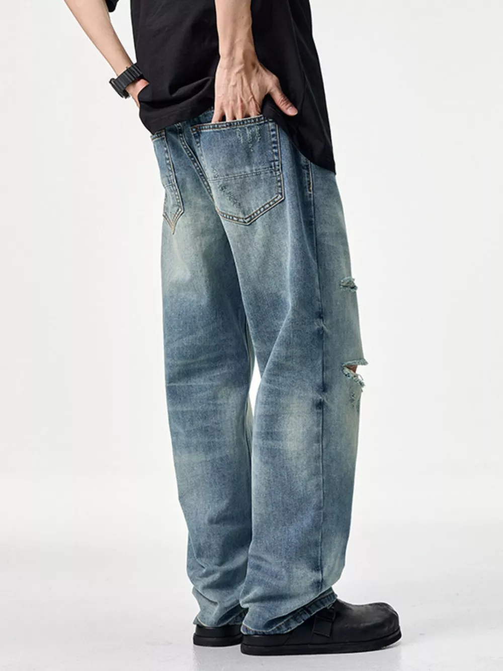 Men's Distressed Relaxed Fit Jeans, image 5