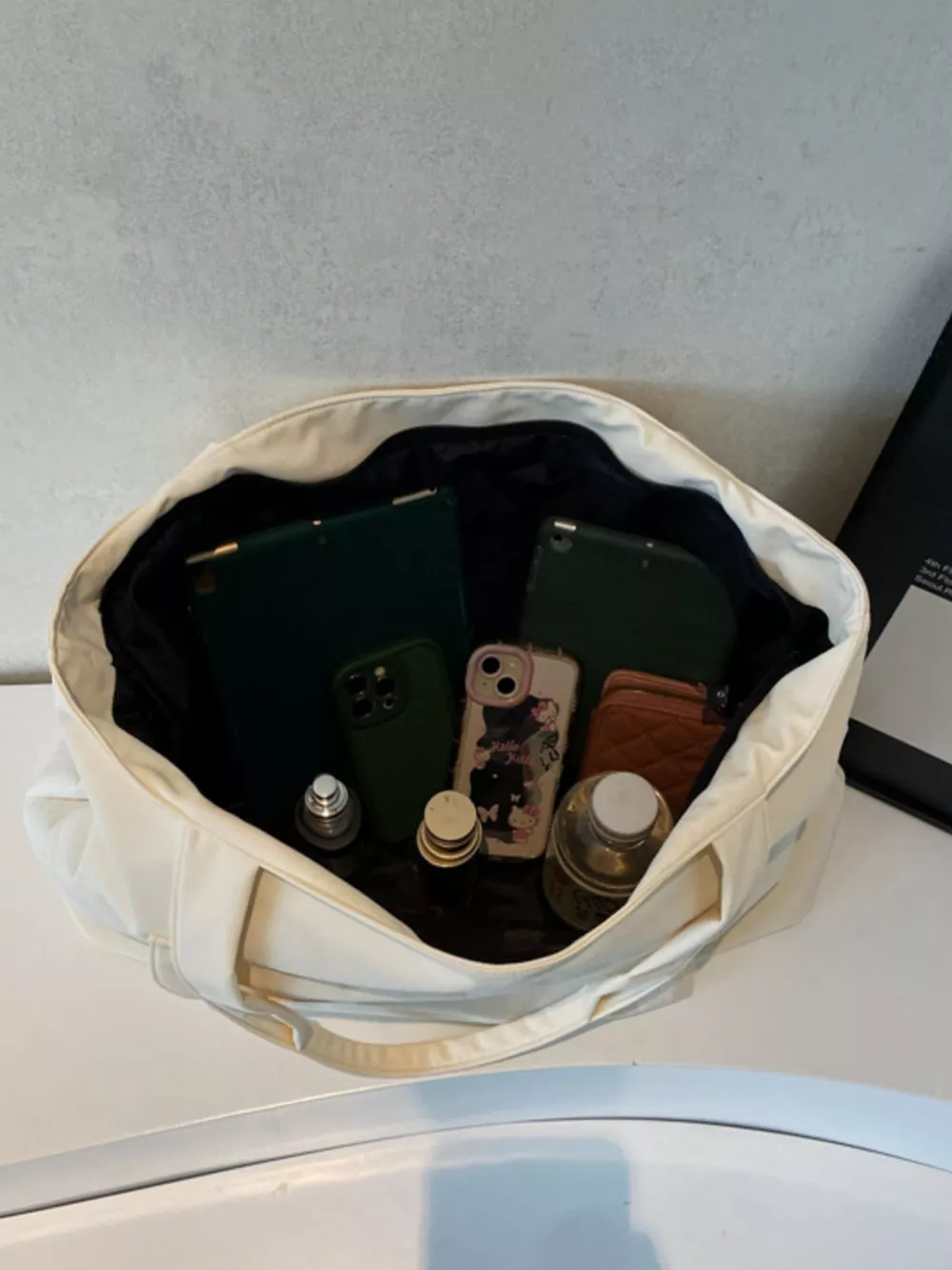 Lightweight Nylon Shoulder Bag, image 6