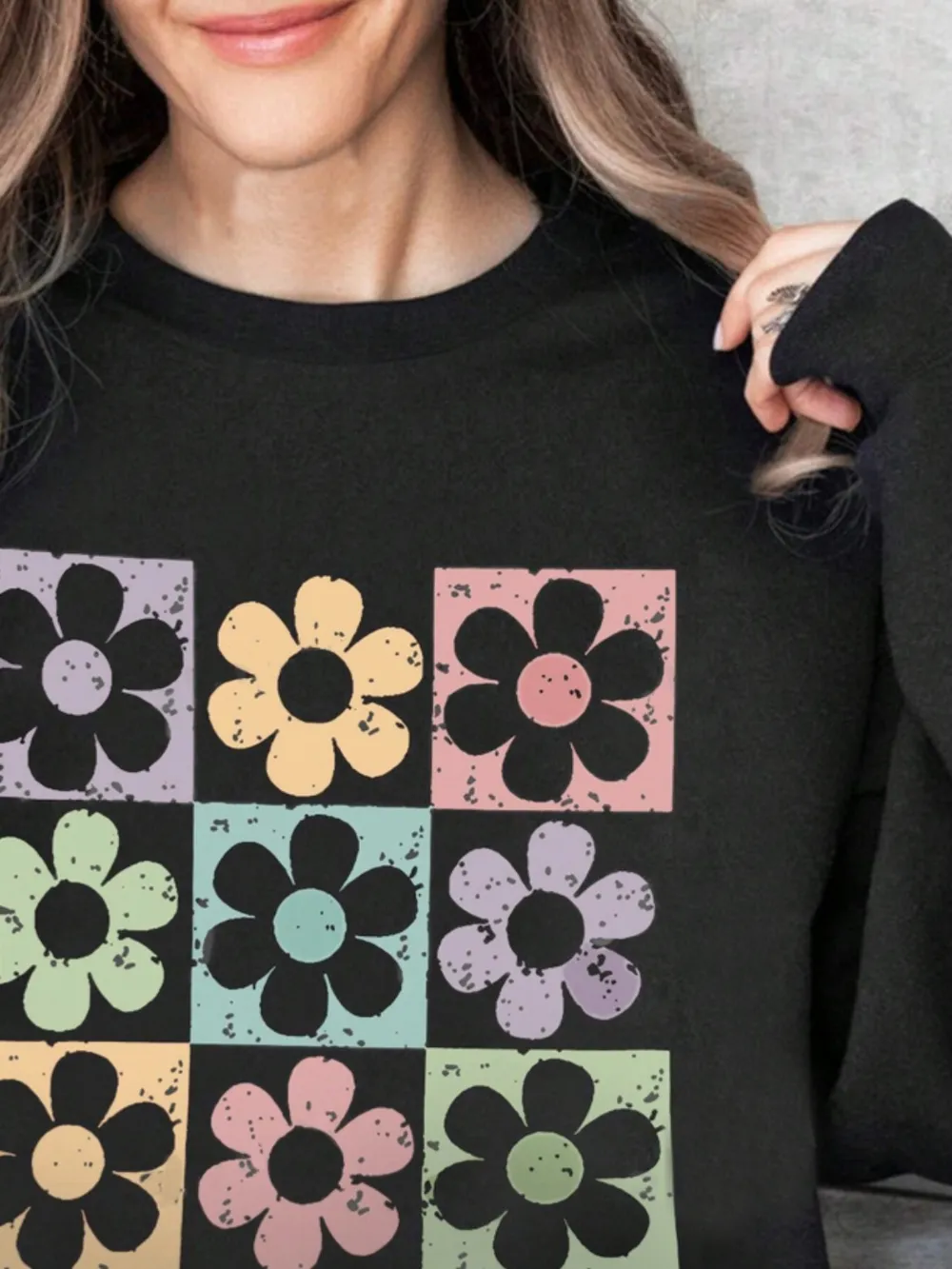Flower Round Neck Long Sleeve Sweatshirt, image 4