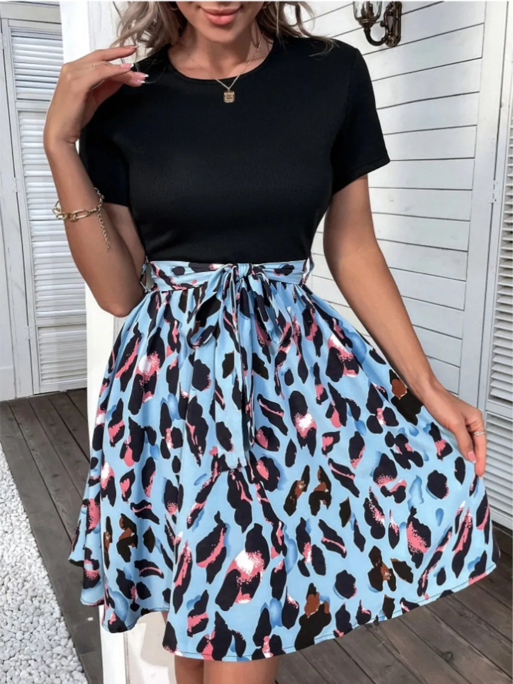 Tied Front Contrast Leopard Short Sleeve Mini Dress, image 7