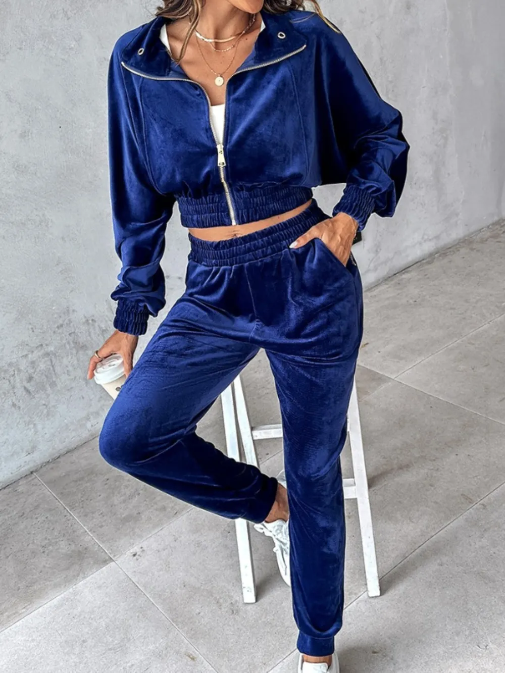 Zip Up Long Sleeve Cropped Top and Joggers Set, image 4