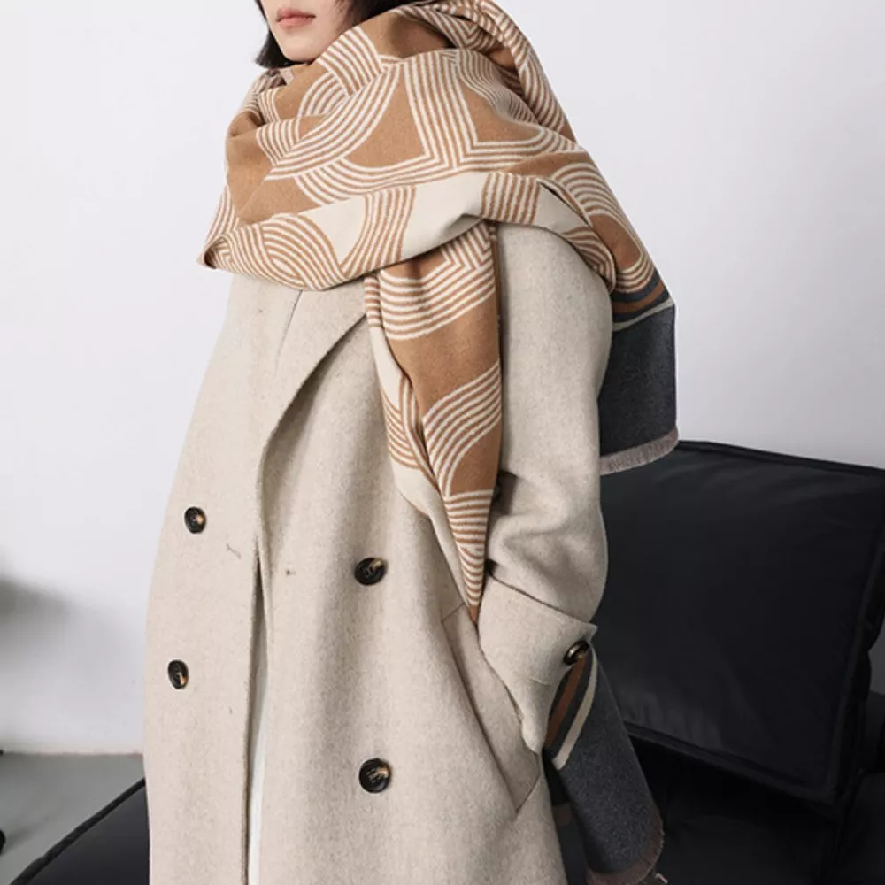 Geometric Pattern Raw Hem Scarf, image 5