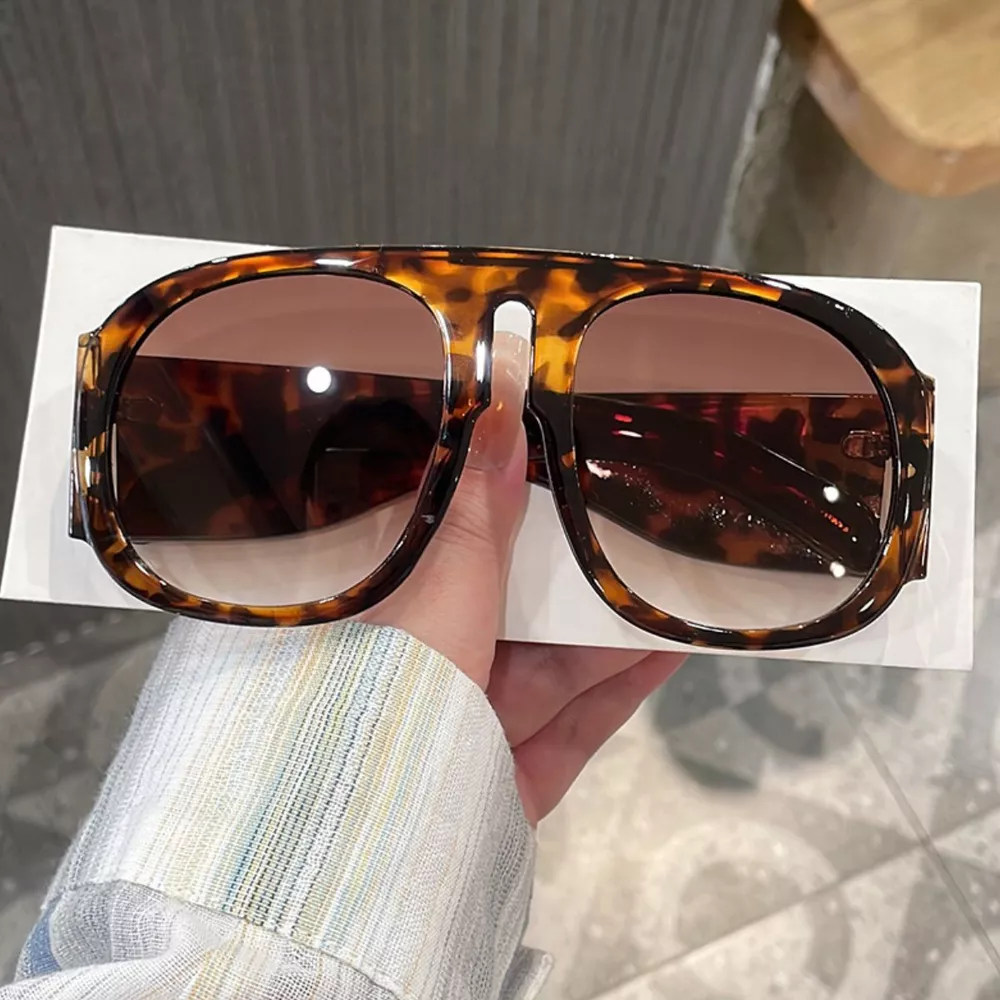 Oversized Gradient Tinted Lenses Sunglasses, image 5