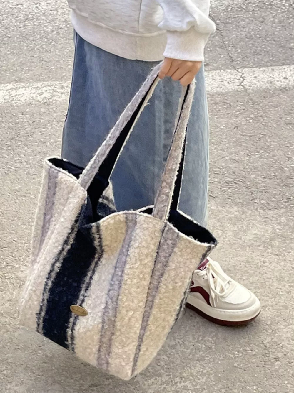Lightweight Tote Bag, image 3
