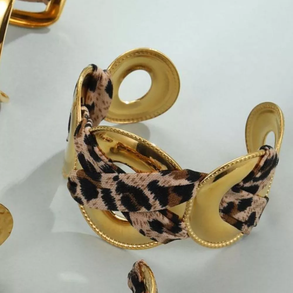 Leopard Ribbon 18K Gold-Plated Open Bracelet, image 3