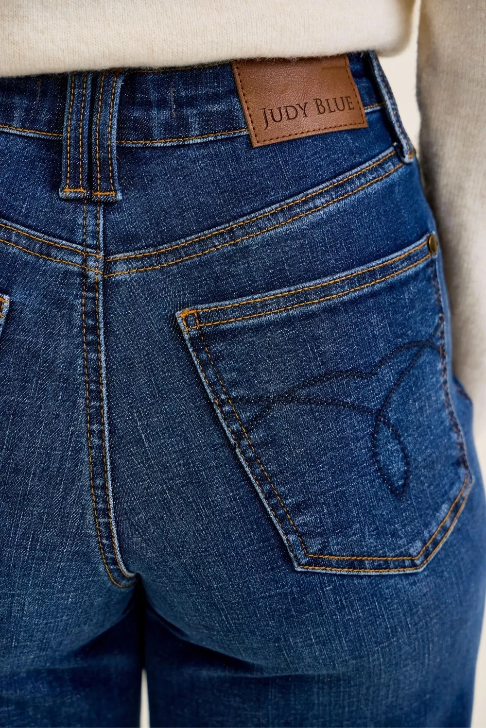 High Waist T.C. Claudia Ankle Wide Jeans, image 4