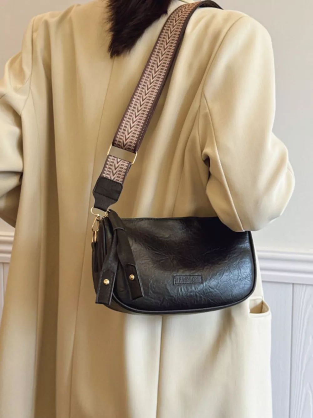 Retro Style Shoulder Crossbody Bag with Wide Strap, image 5