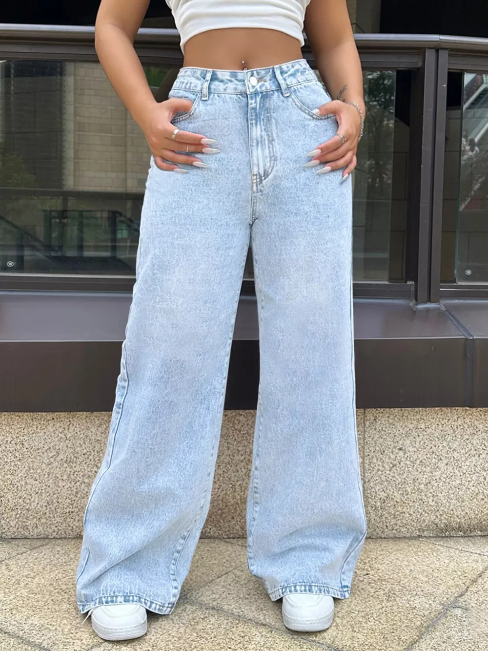 High-Waisted Wide Leg Jeans, image 4