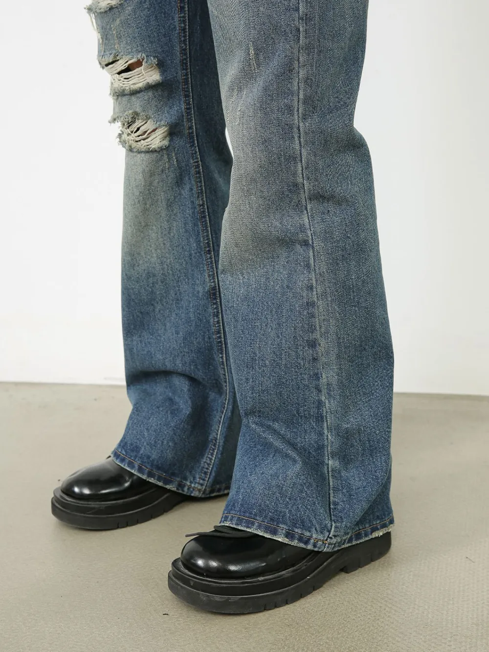 Men's Distressed Jeans with Pockets, image 4