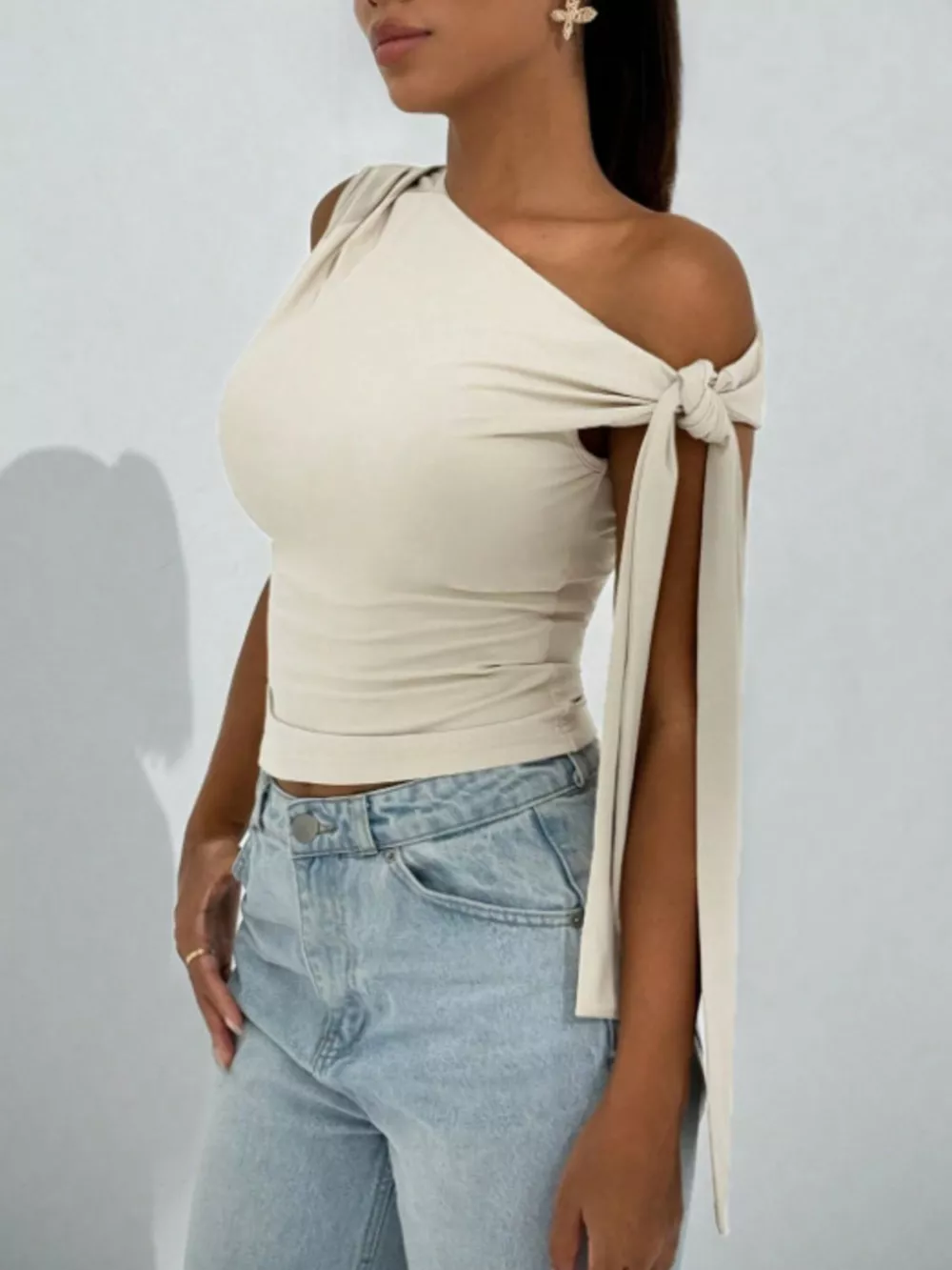 One-Shoulder Tie Detail Top, image 4