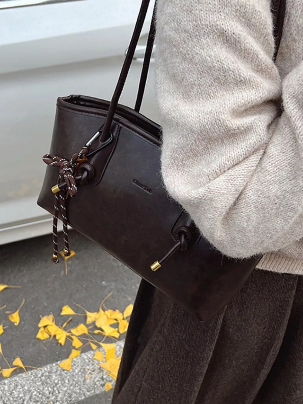 Vintage Style Leather Shoulder Bag, image 6