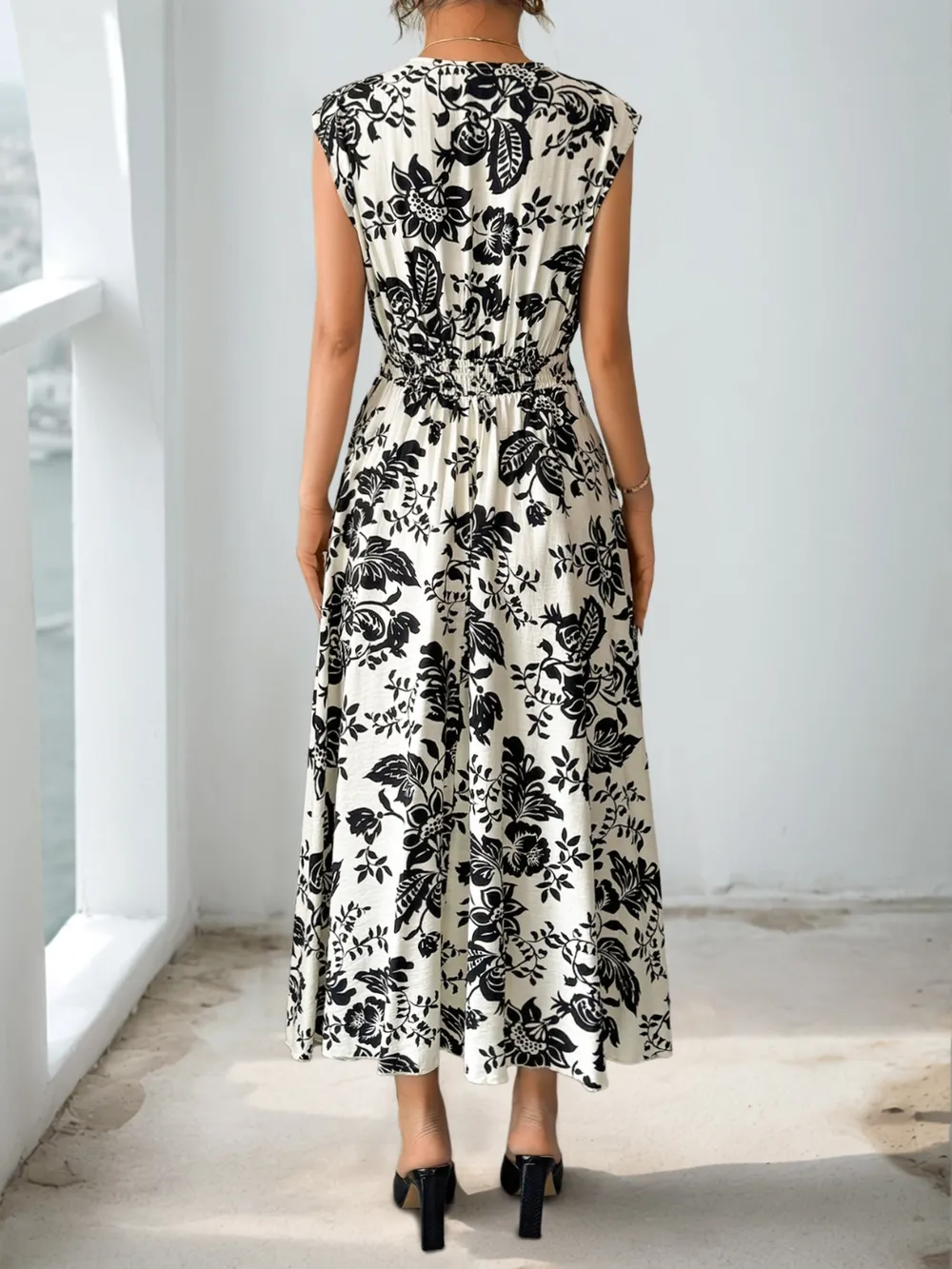 Printed V-Neck Cap Sleeve Dress, image 6