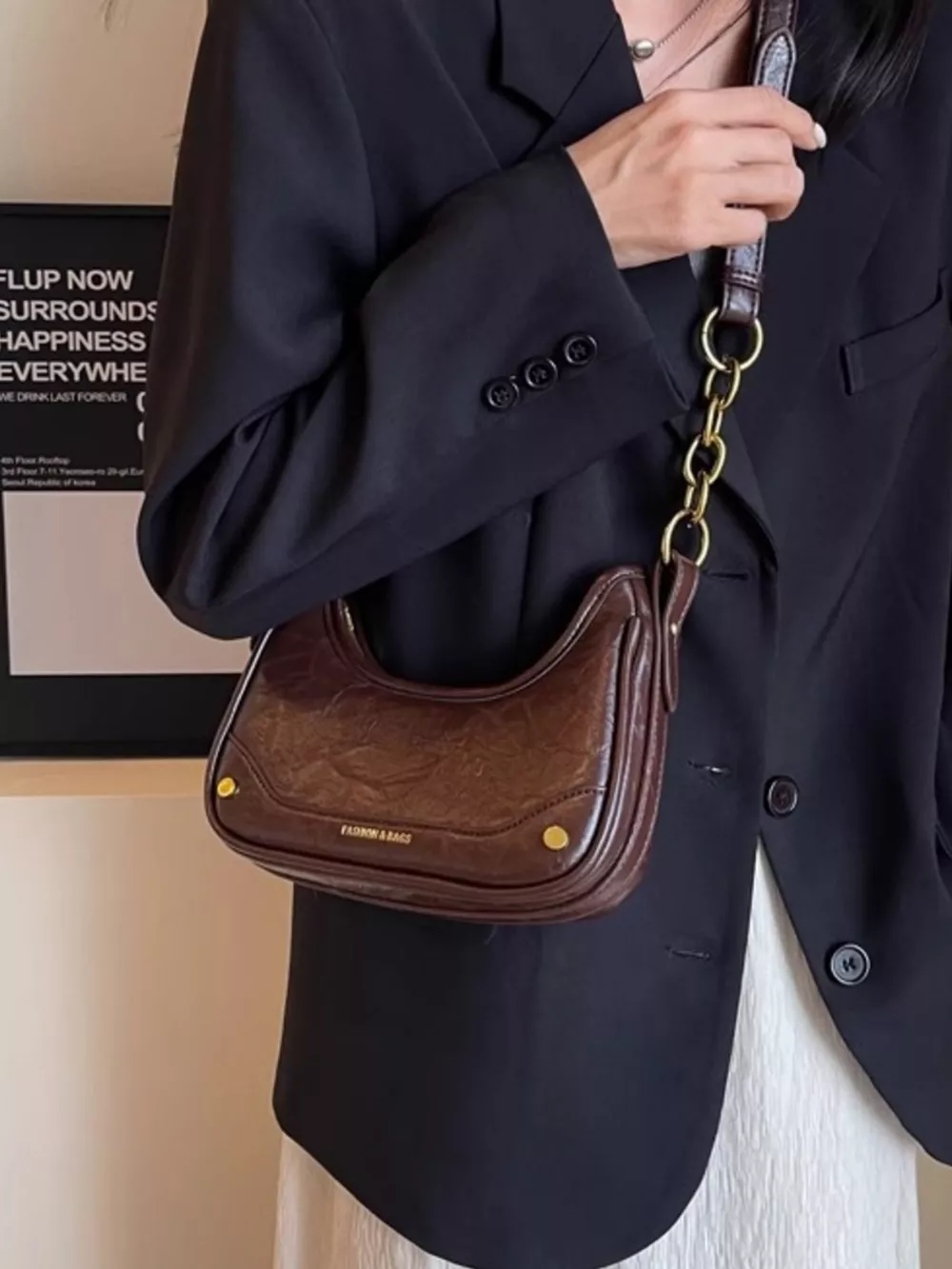 Chain Accent Shoulder Bag, image 5