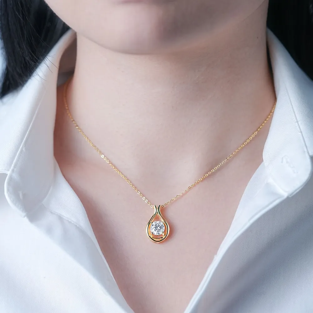 2 Carat Moissanite 925 Sterling Silver Pendant Necklace