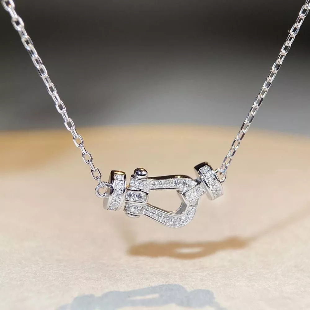 925 Sterling Silver Zircon Horseshoe Necklace