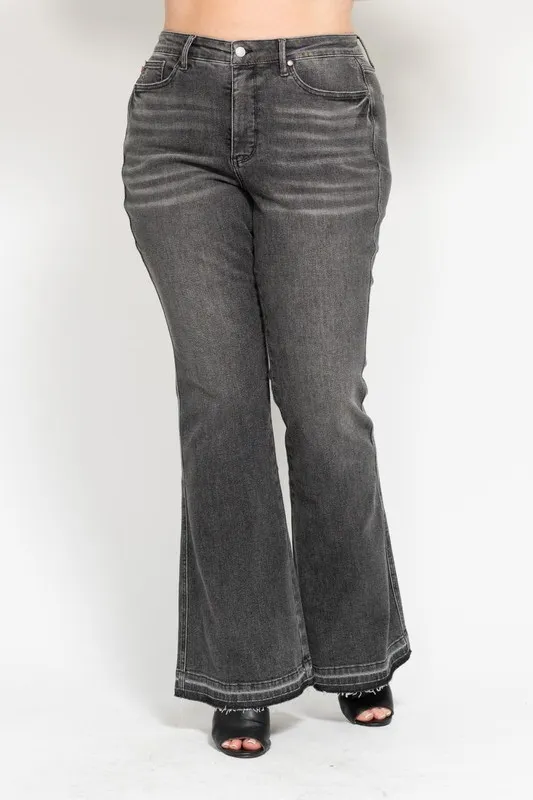 Full Size Mid Rise Tummy Control Washed Gray Release Hem Flare Jeans Plus Size, image 5