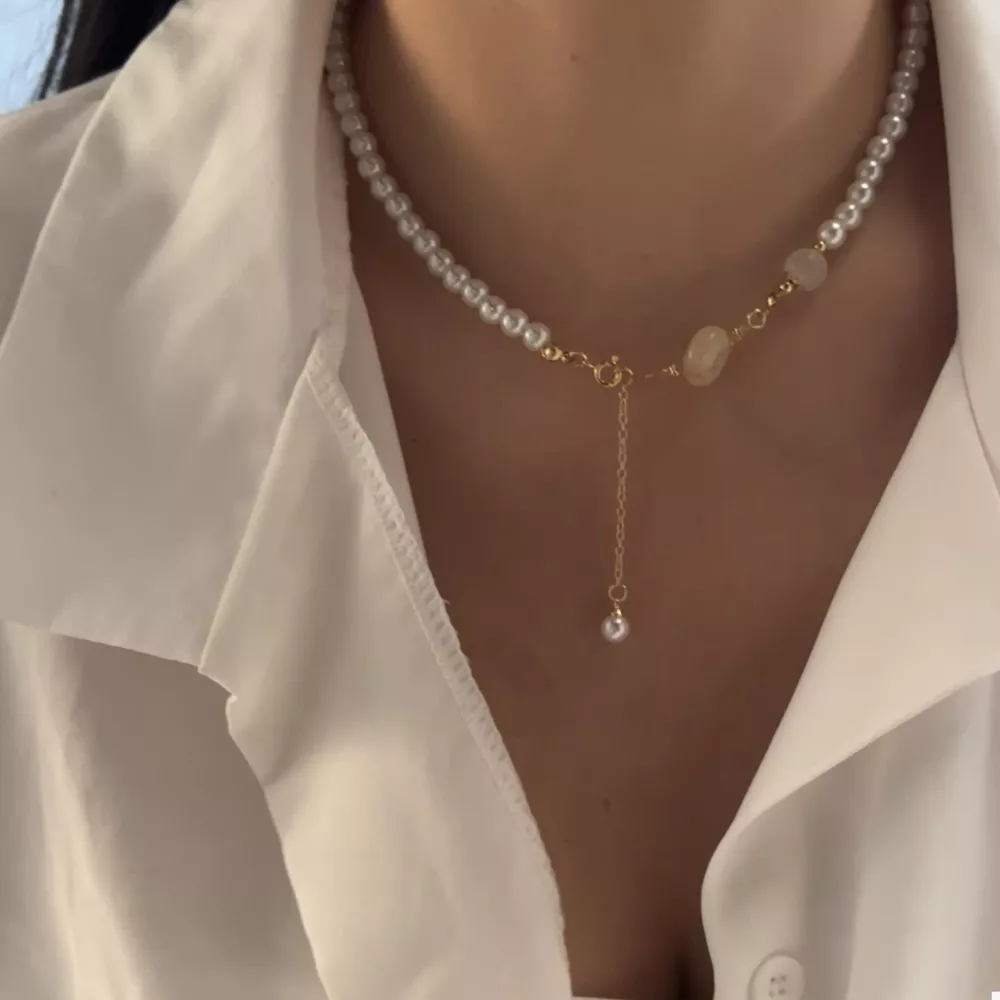 Synthetic Pearl 18K Gold-Plated Resin Pendant Necklace, image 4