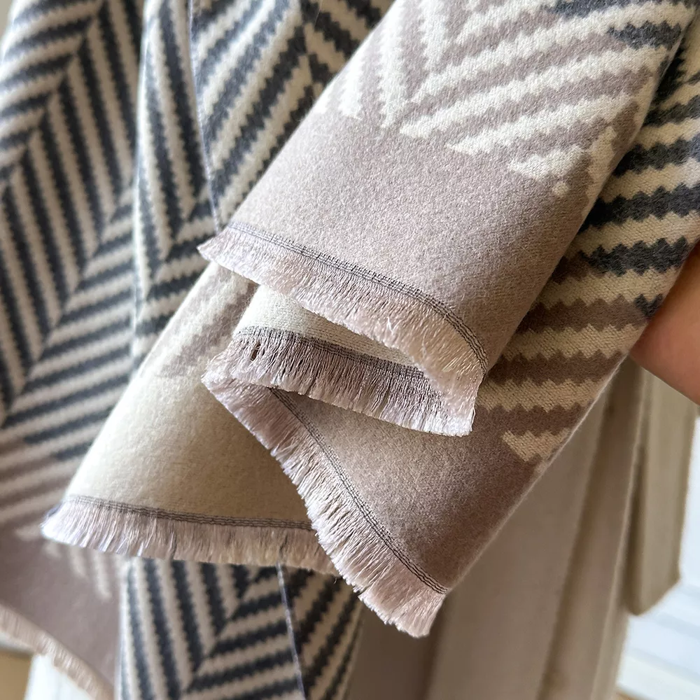 Raw Hem Soft Scarf, image 3