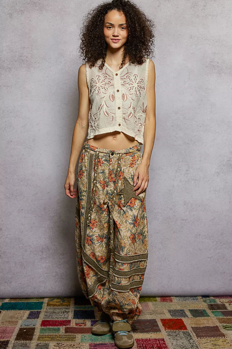 Floral Embroidered Cropped Crochet Vest, image 2