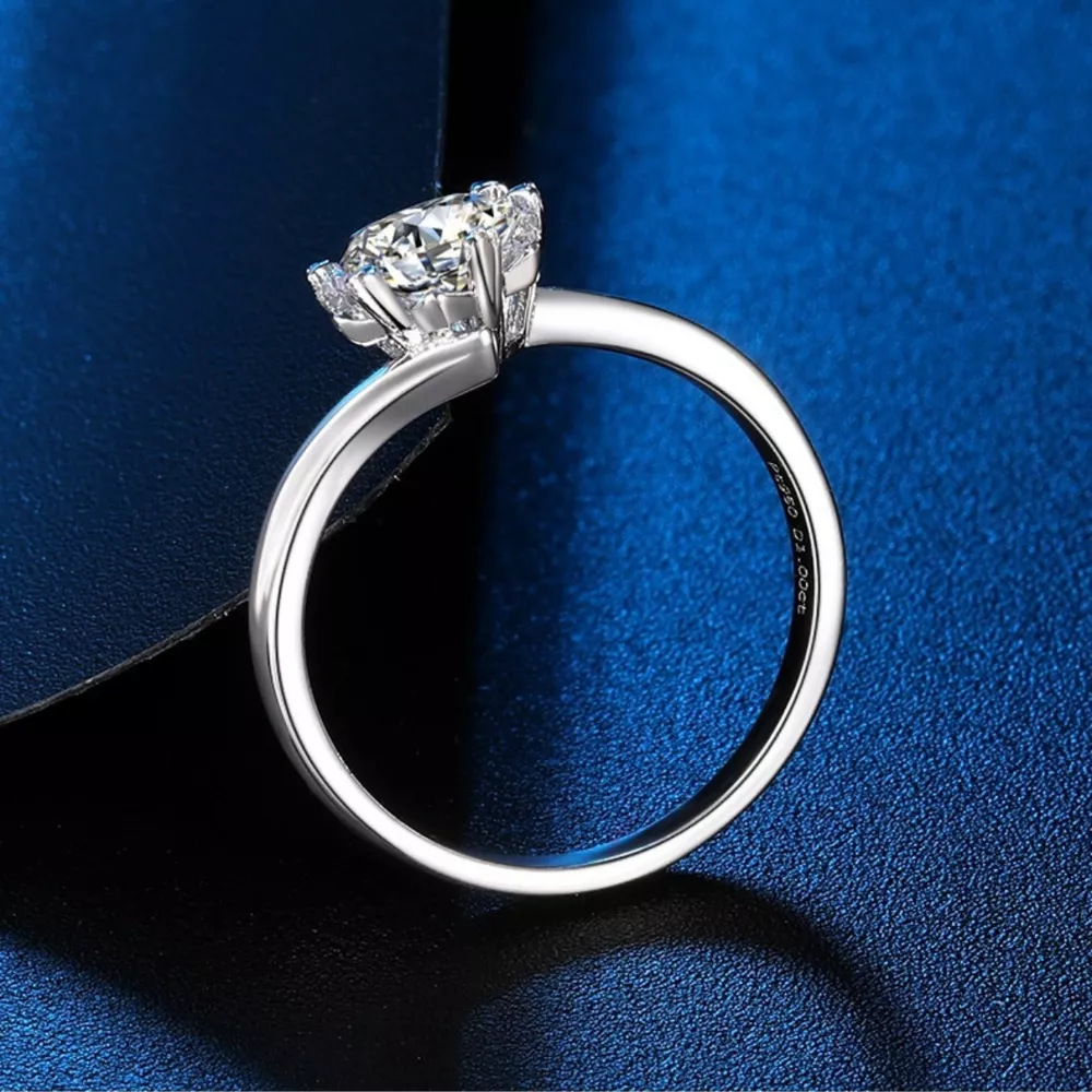 1 Carat 925 Sterling Silver Moissanite Ring, image 3