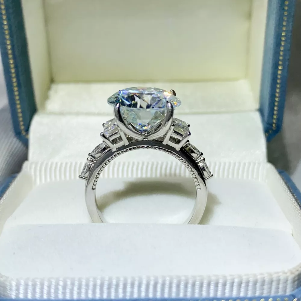 8 Carat Moissanite 925 Sterling Silver Ring, image 4
