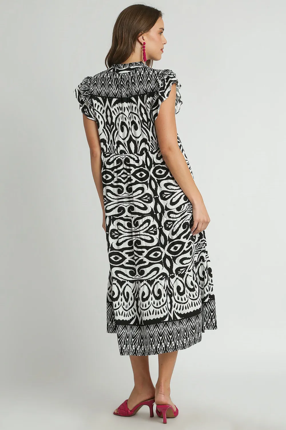 Full Size Two Tone Border Print Ruffle Cap Sleeve Midi Dress Plus Size, image 4