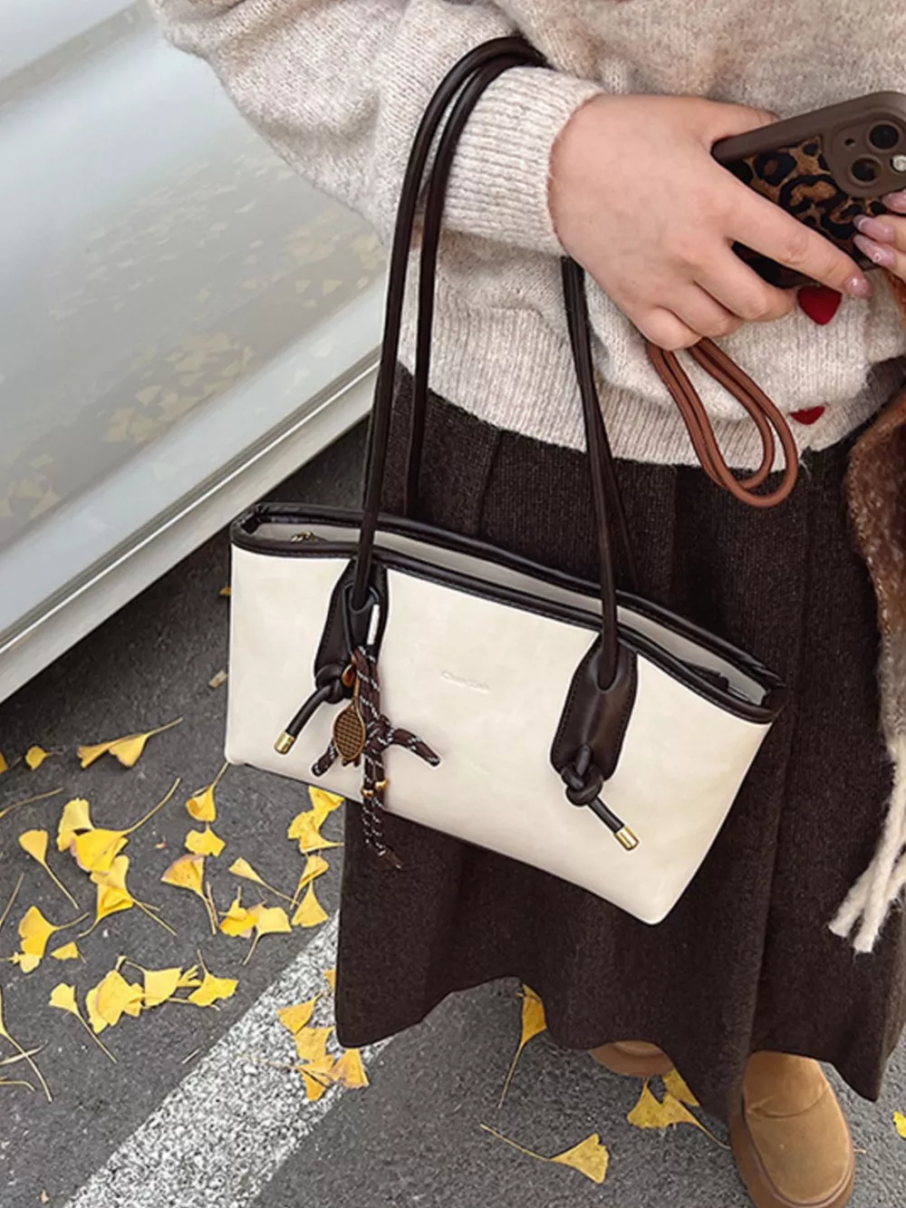 Vintage Style Leather Shoulder Bag, image 7