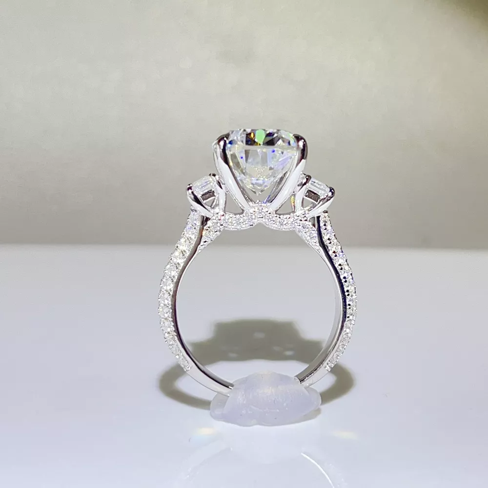 8 Carat 925 Sterling Silver Moissanite Ring, image 5
