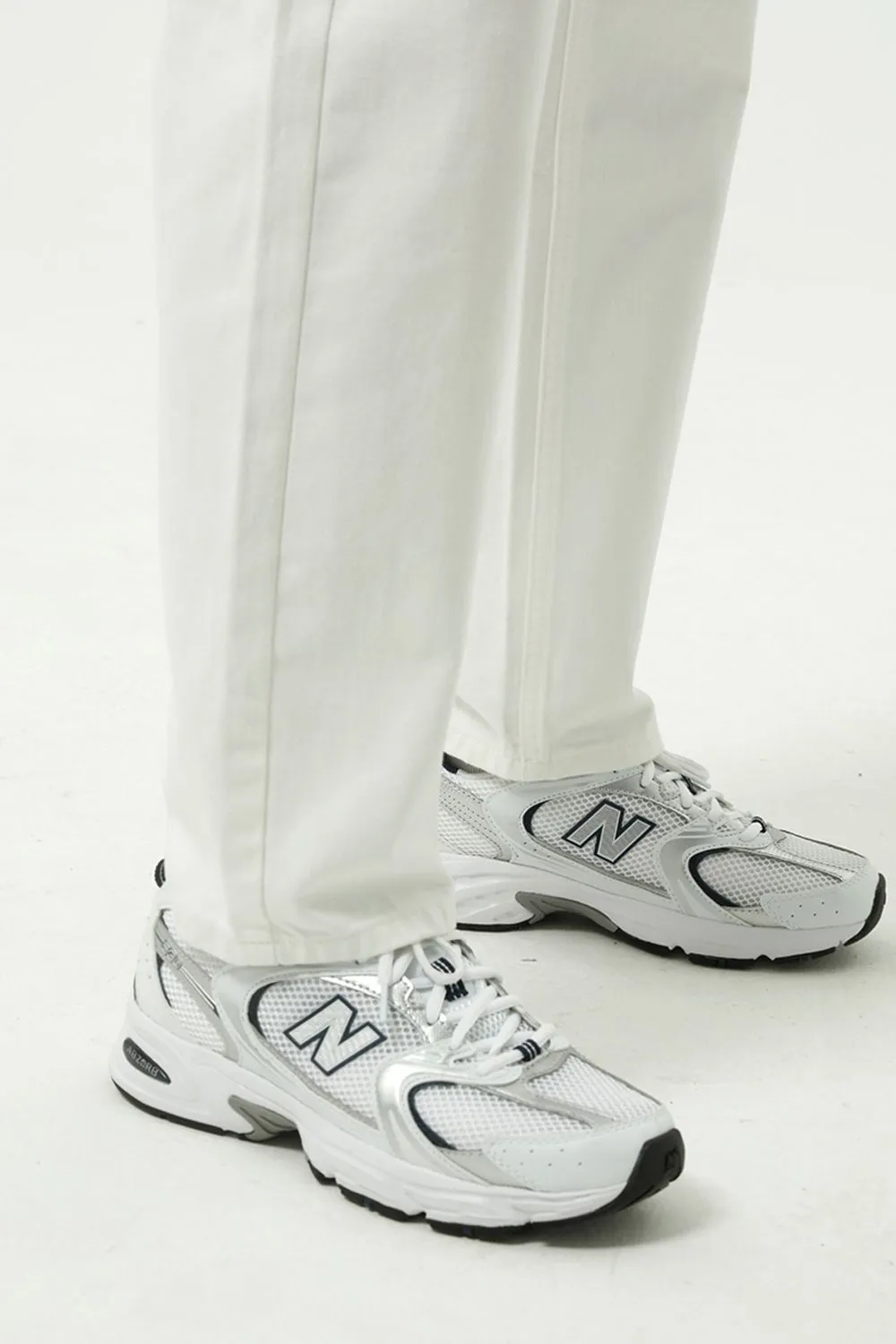Straight Leg Jeans with Pockets, image 4