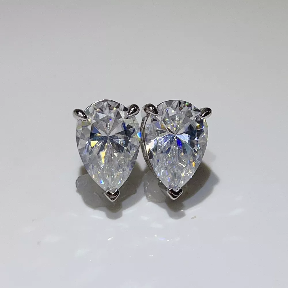 10 Carat 925 Sterling Silver Moissanite Stud Earrings