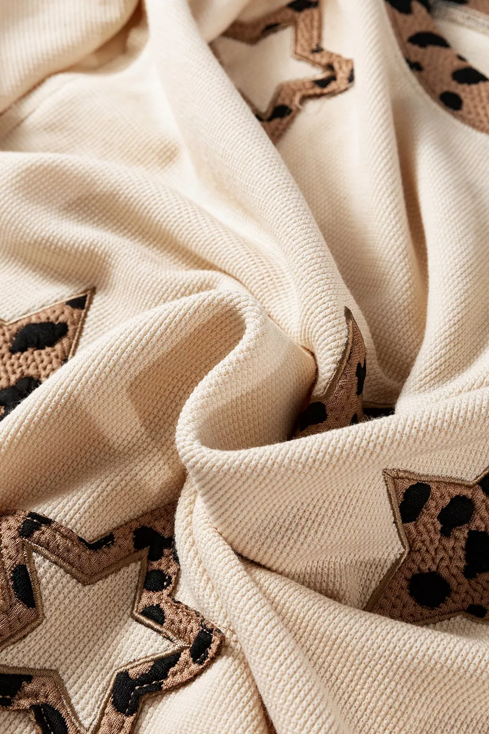 Contrast Leopard Star Patchwork Detail Raw Seam Baggy Sweatshirt, image 7