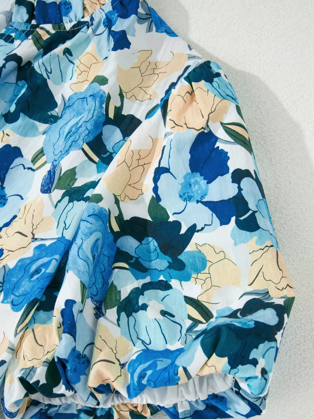 Floral Print Short Puff Sleeve V Neck Blouse, image 8