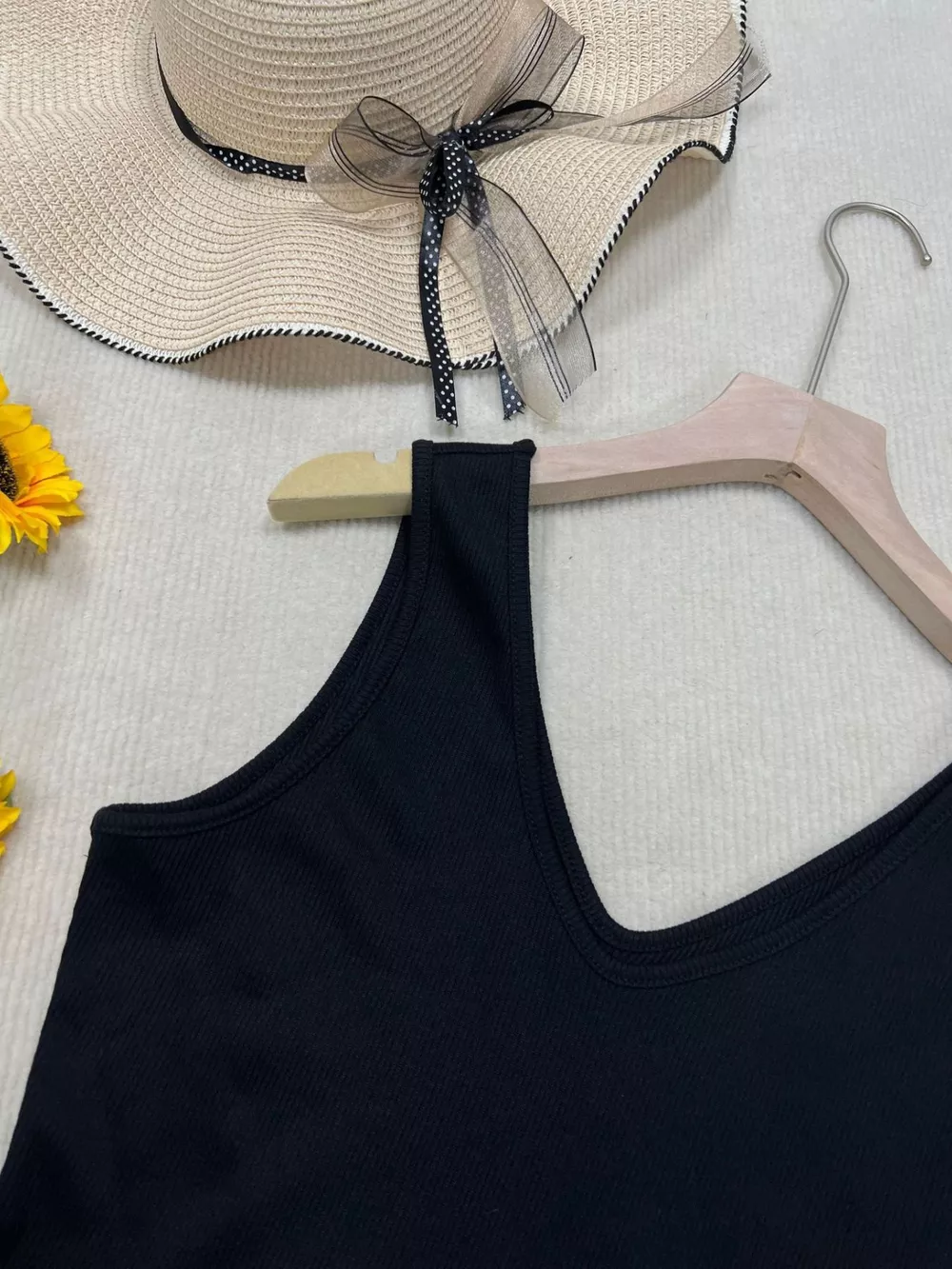 V-Neck Slim Fit Tank, image 6
