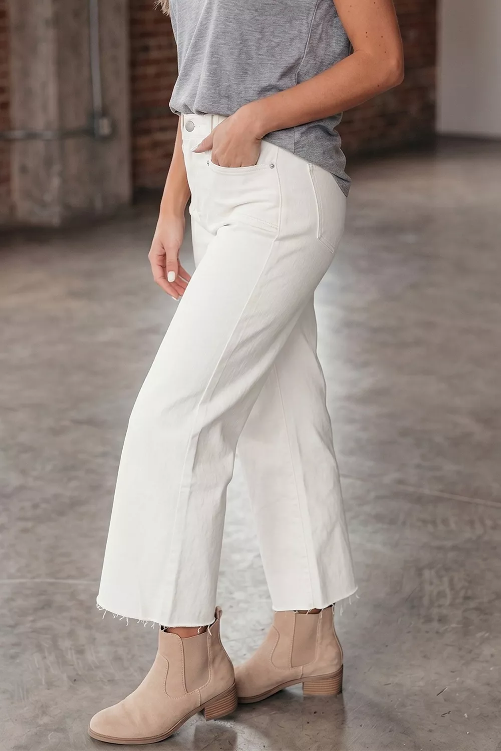 Raw Hem Ankle-length Loose Jeans, image 2
