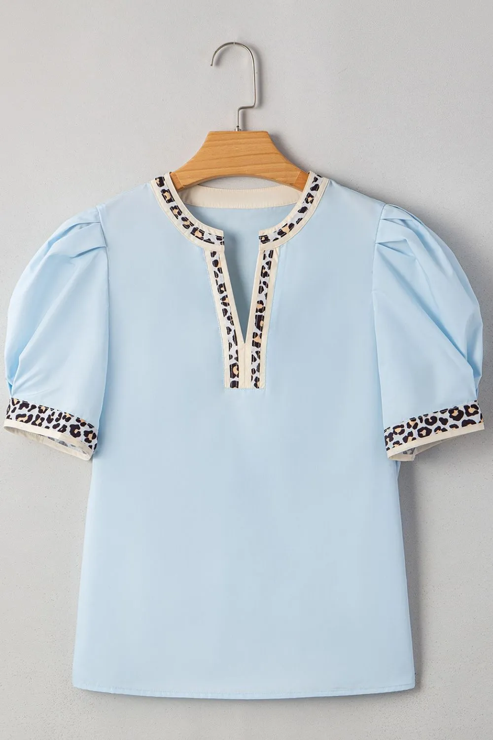 Contrast Leopard Trim Split Neck Puff Sleeve Blouse, image 5