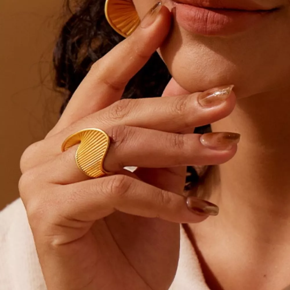 Irregular Twisted Texture Ring