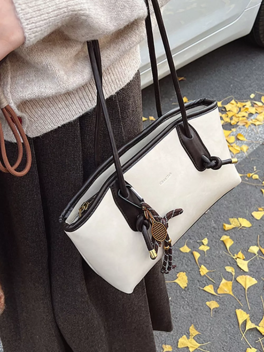 Vintage Style Leather Shoulder Bag, image 8